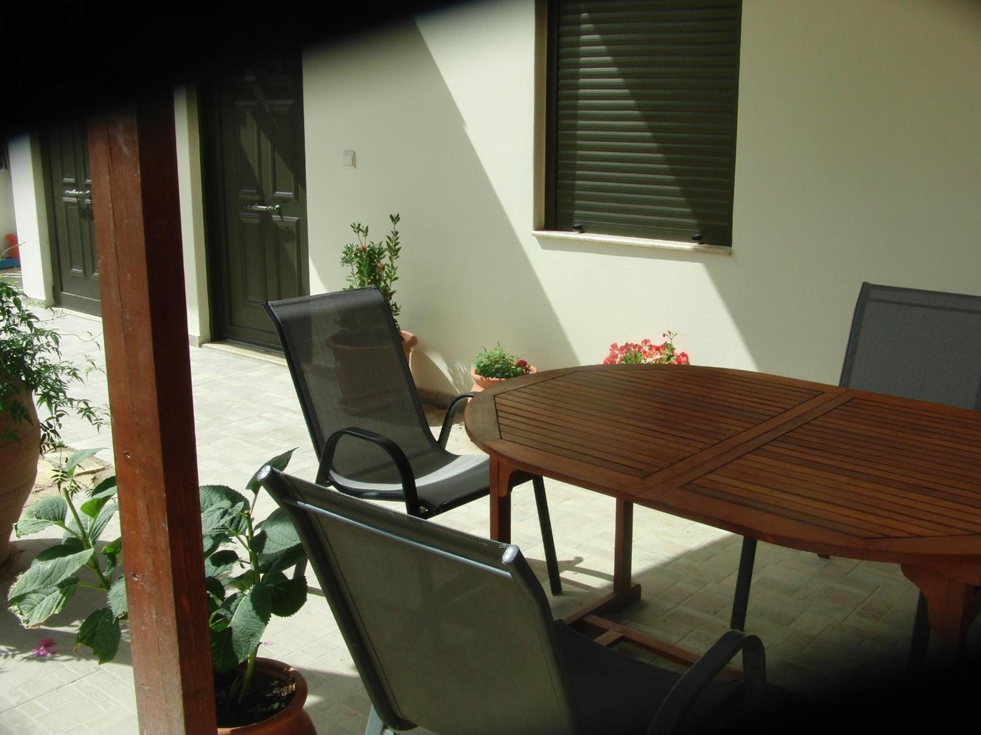 Artemis Appartments Пицидия Екстериор снимка