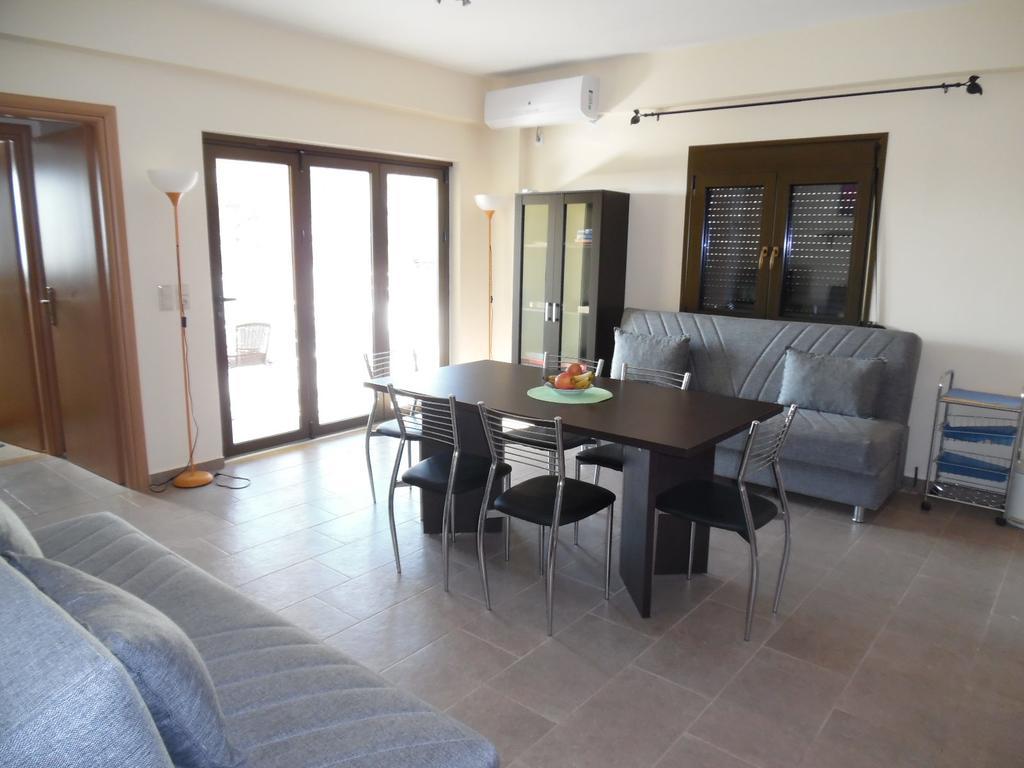 Artemis Appartments Пицидия Екстериор снимка